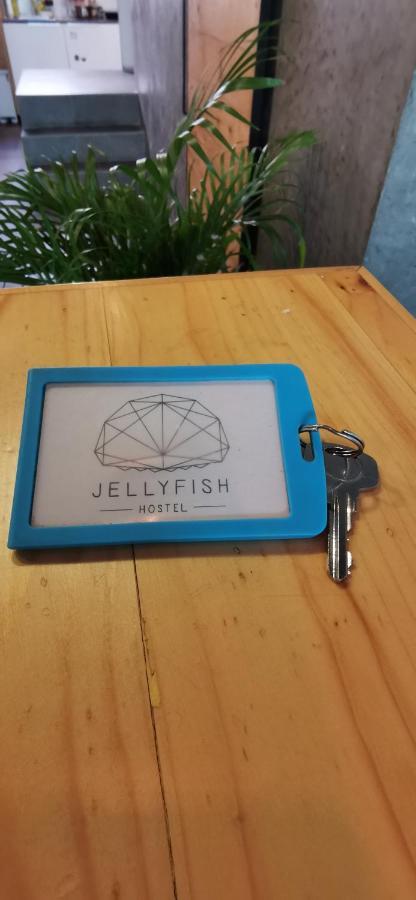 Jellyfish Hostel Jomtien Beach Exterior photo